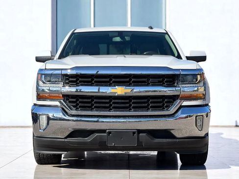 Used 2017 Chevrolet Silverado 1500 LT w/ Texas Edition image 2