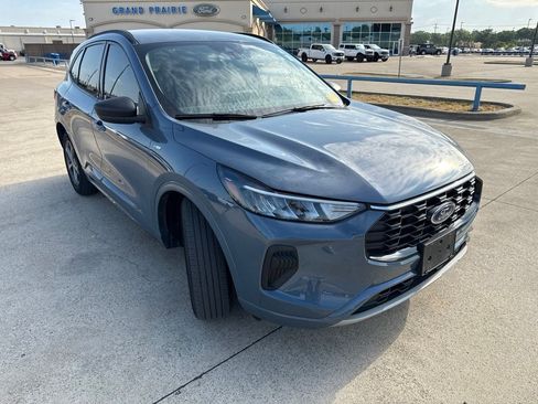 Used 2023 Ford Escape ST-Line w/ Tech Pack #1 FWD image 19