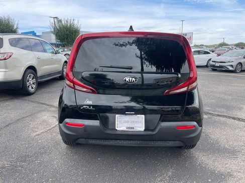 Used 2020 Kia Soul LX image 5
