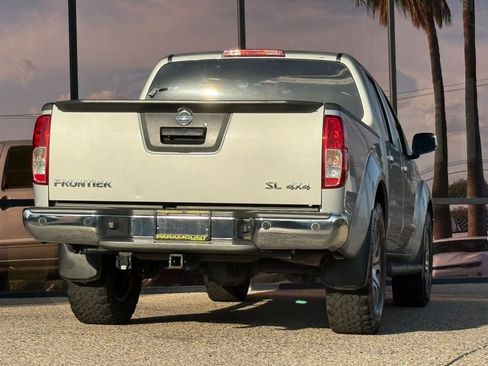 Used 2013 Nissan Frontier SL w/ Moonroof Pkg AWD/4WD image 11