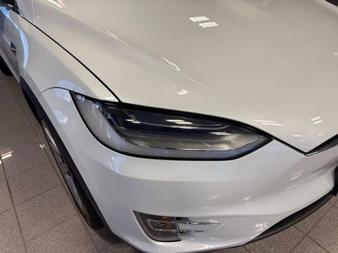 Used 2019 Tesla Model X Long Range image 9