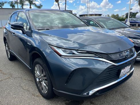Used 2021 Toyota Venza Limited AWD/4WD image 3