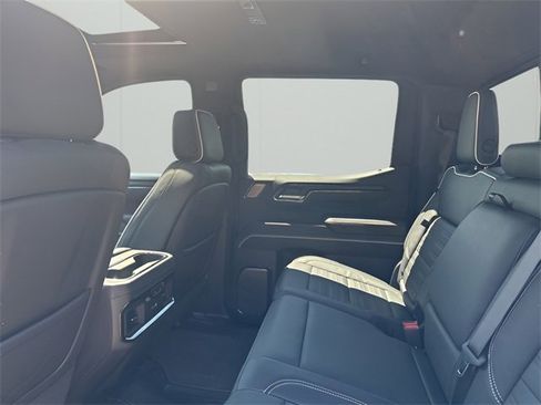 Used 2024 GMC Sierra 1500 AT4X image 36