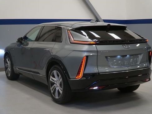 Certified 2024 Cadillac Lyriq Tech w/ Driver Assist Package AWD/4WD image 3