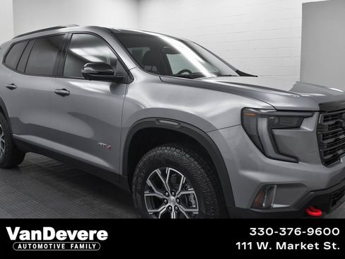 Used 2025 GMC Acadia AT4 image 1
