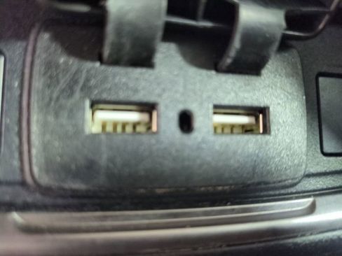 Used 2024 Subaru Forester Premium image 17