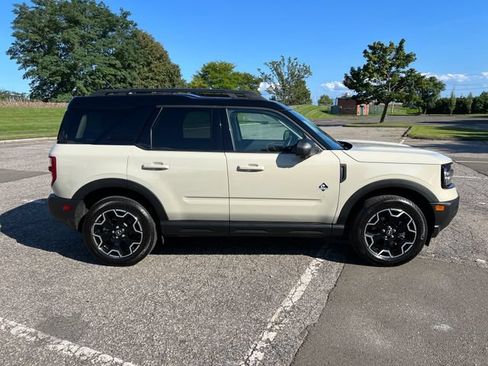 Used 2025 Ford Bronco Sport Outer Banks w/ Outer Banks Tech Package+ AWD/4WD image 12