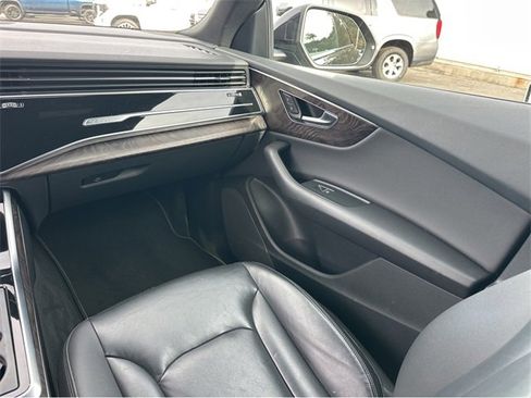 Used 2020 Audi Q8 Premium w/ Black Optic Package image 17