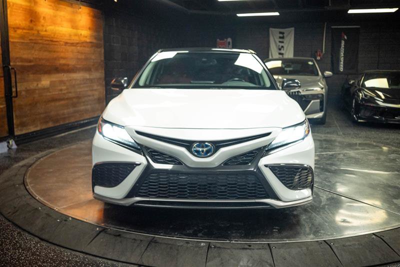Used 2022 Toyota Camry XSE FWD image 4