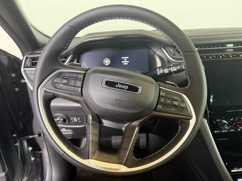 New 2025 Jeep Grand Cherokee L Limited w/ Luxury Tech Group II AWD/4WD image 19