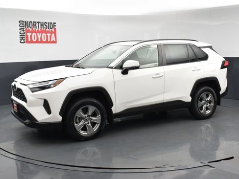 Used 2024 Toyota RAV4 XLE w/ Convenience Package AWD/4WD image 8