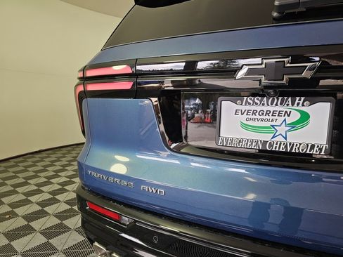 New 2026 Chevrolet Traverse High Country w/ LPO, Floor Liner Package image 17