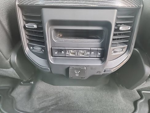 Used 2020 RAM 1500 Limited AWD/4WD image 34