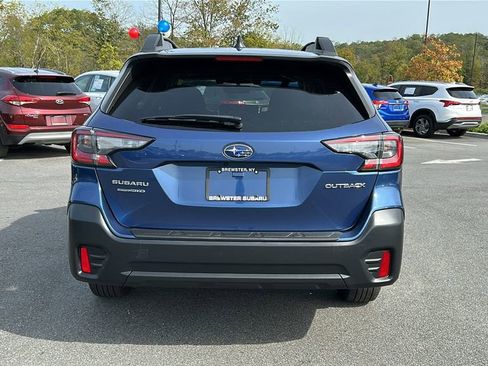 Certified 2022 Subaru Outback Premium image 7