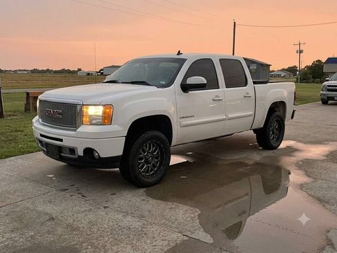 Used 2011 GMC Sierra 1500 Denali AWD/4WD image 1