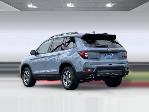 Used 2023 Honda Passport TrailSport image 3