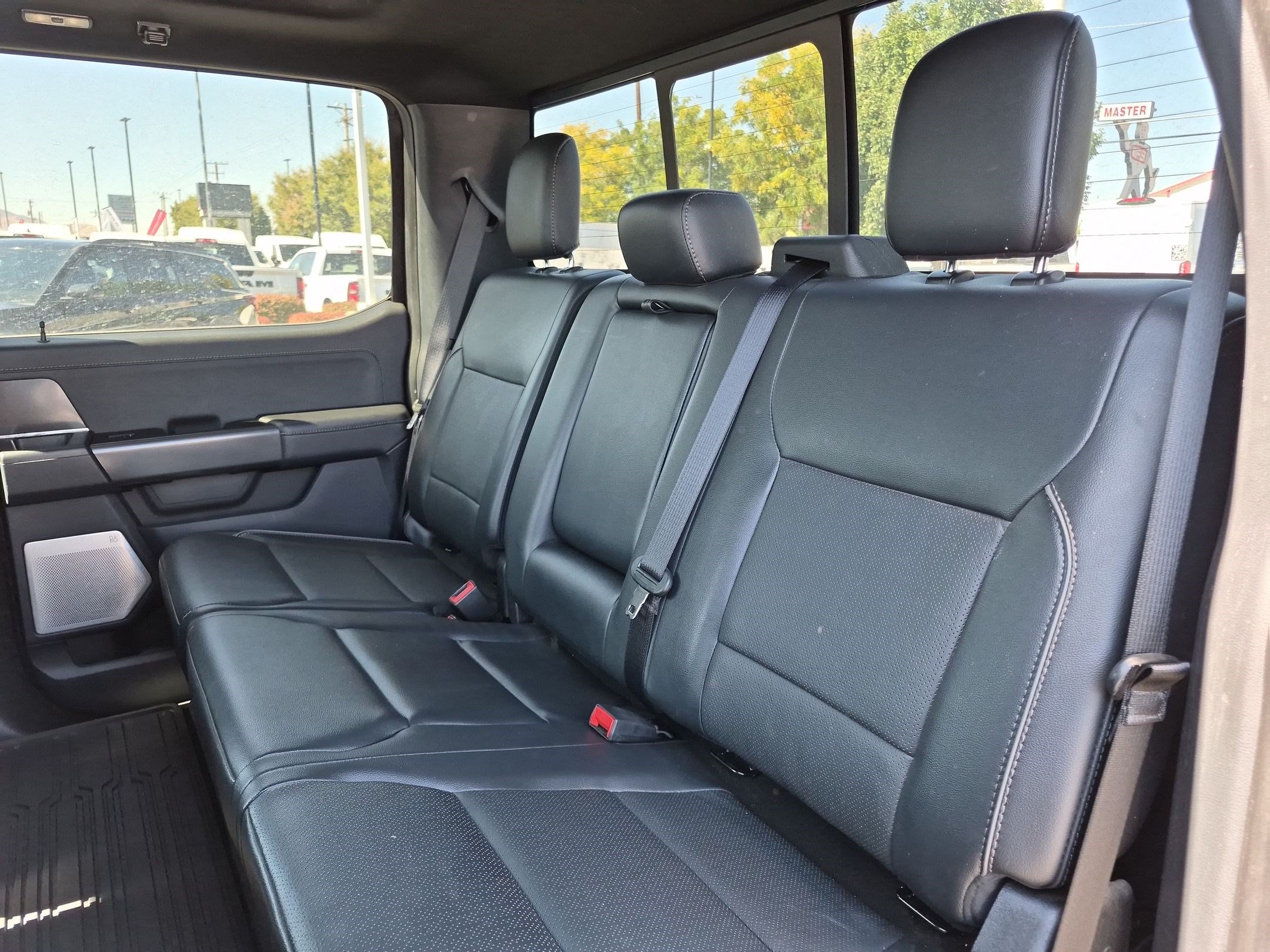 Used 2024 Ford F150 Lariat w/ Equipment Group 502A High AWD/4WD image 31