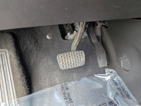 Used 2021 Chevrolet Equinox LT image 21