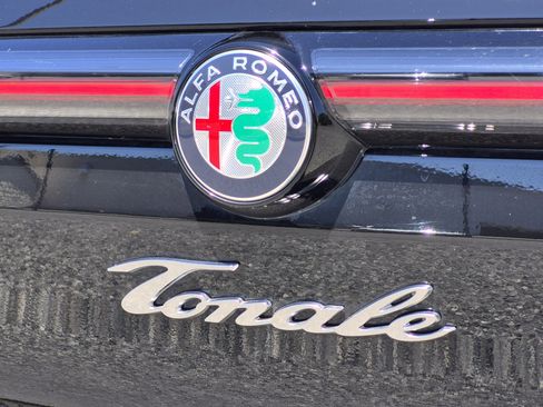 Used 2025 Alfa Romeo Tonale AWD/4WD image 53