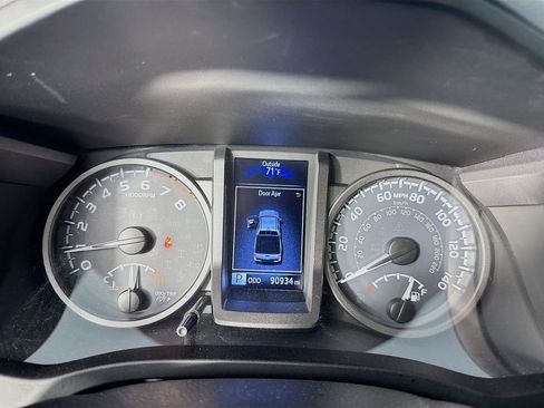 Used 2019 Toyota Tacoma TRD Pro image 17