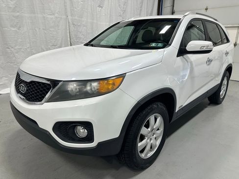 Used 2011 Kia Sorento LX w/ Convenience Pkg AWD/4WD image 3