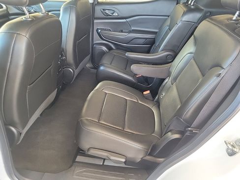Used 2023 GMC Acadia SLT image 14