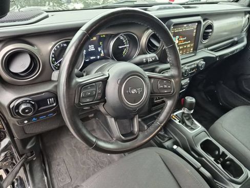 Used 2023 Jeep Wrangler Unlimited w/ Cold Weather Group AWD/4WD image 16