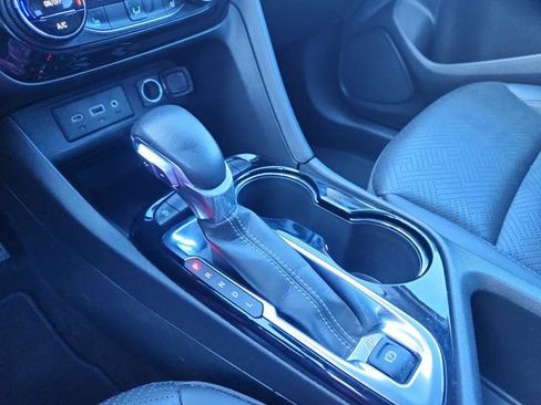 Used 2023 Buick Encore GX Essence w/ Experience Buick Package FWD image 29