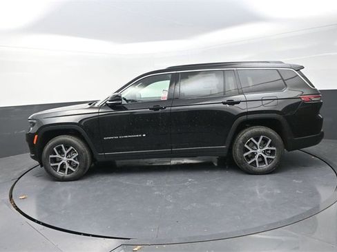 New 2025 Jeep Grand Cherokee L Limited w/ Trailer Tow Package image 4