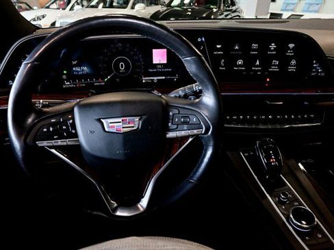 Used 2023 Cadillac Escalade ESV Premium Luxury image 33