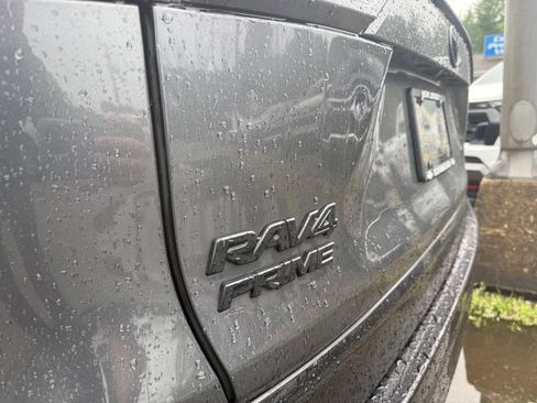 Used 2021 Toyota RAV4 SE w/ Weather & Moonroof Package AWD/4WD image 14