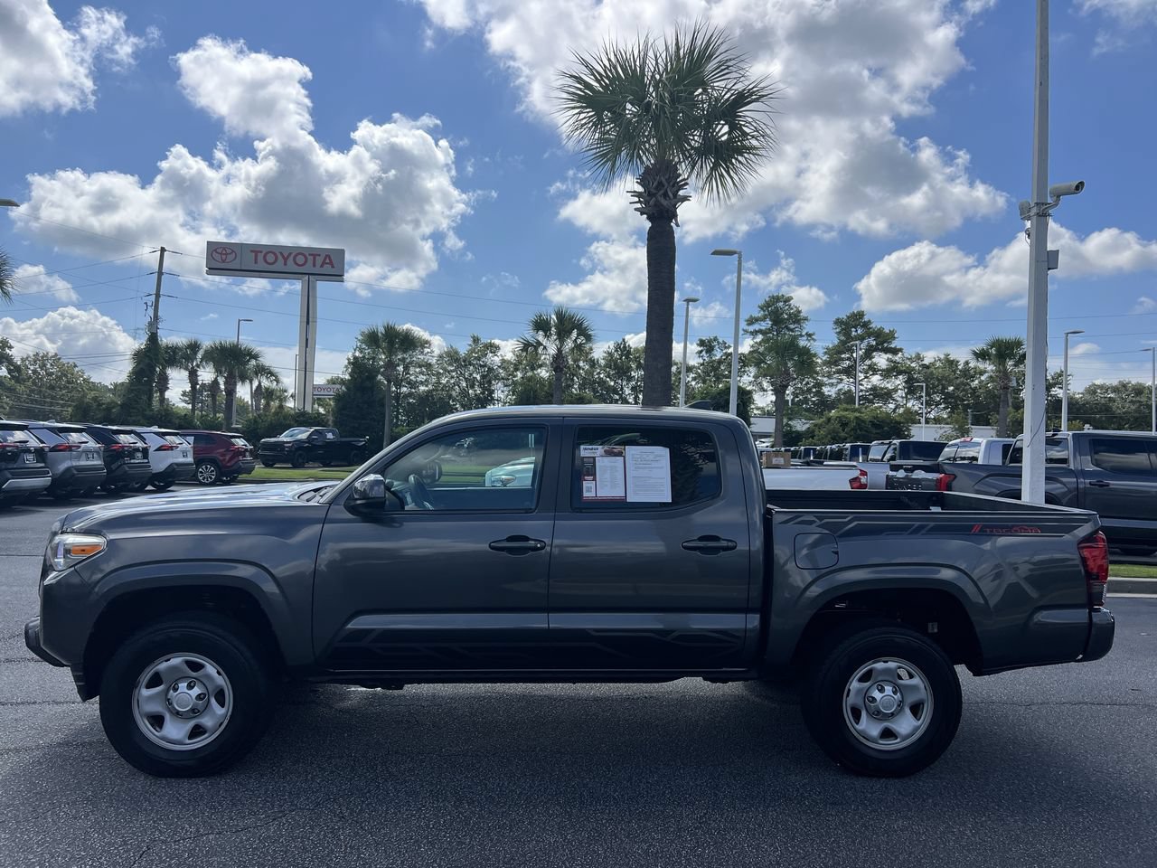 Used 2018 Toyota Tacoma SR w/ SR Convenience Package AWD/4WD image 7