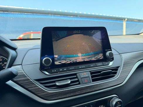 Used 2019 Nissan Altima 2.5 SL AWD/4WD image 17