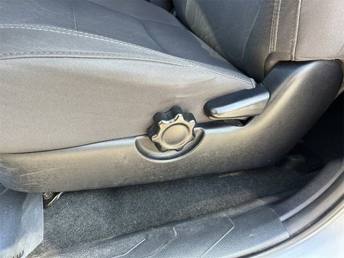 Used 2019 Toyota Tacoma TRD Off-Road image 30