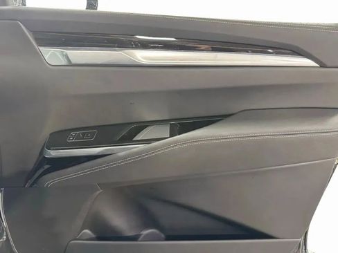 Used 2025 Cadillac Escalade Premium Luxury w/ Touring Package image 28