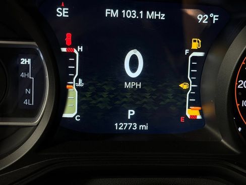 Used 2026 Jeep Wrangler Unlimited Sahara AWD/4WD image 13