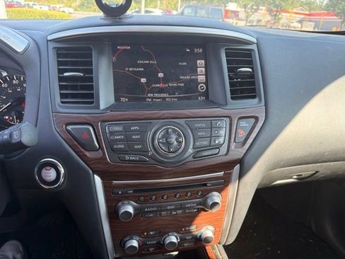 Used 2020 Nissan Pathfinder Platinum w/ Cargo Package AWD/4WD image 12