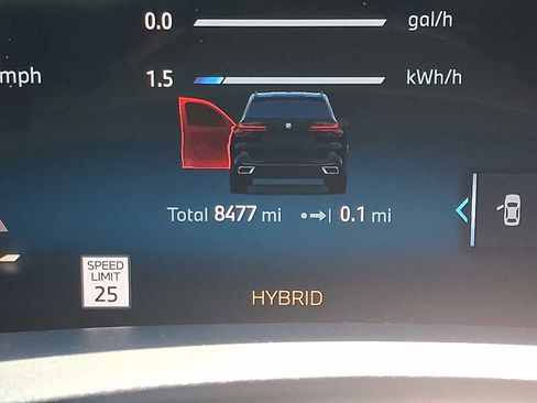 Certified 2025 BMW X5 xDrive50e w/ M Sport Package image 21