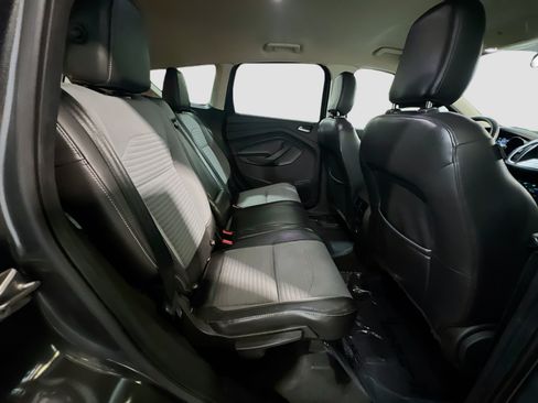 Used 2019 Ford Escape SE FWD image 19