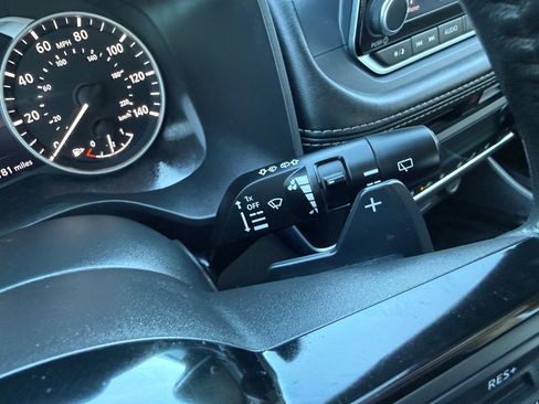 Used 2023 Nissan Rogue SV w/ SV Premium B Package image 25