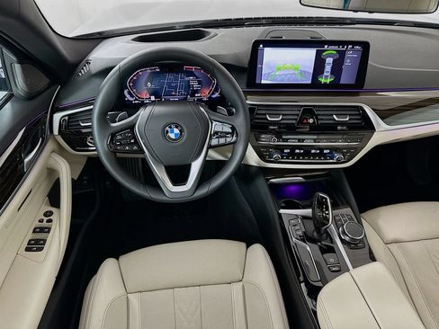 Used 2023 BMW 530i w/ Premium Package RWD image 23