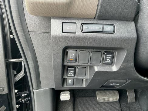 Used 2024 Nissan Frontier SV w/ Technology Package image 13