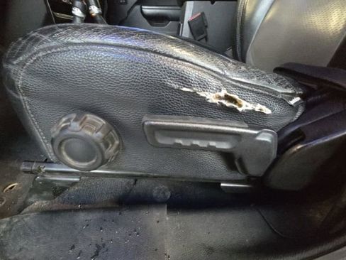 Used 2021 Jeep Gladiator Willys image 22