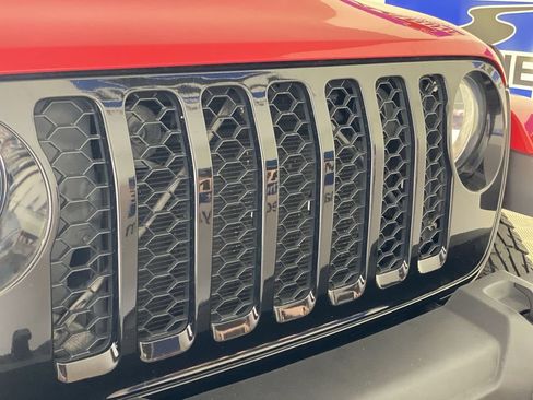 Used 2021 Jeep Gladiator Sport AWD/4WD image 36