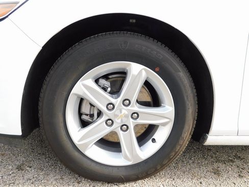 Used 2024 Chevrolet Malibu LS w/ Driver Confidence Package image 10