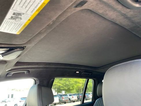 Used 2020 BMW X7 M50i image 37