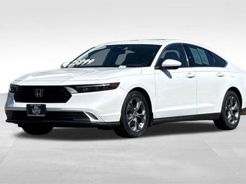 Used 2023 Honda Accord EX image 8