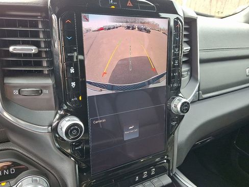 Used 2025 RAM 1500 Laramie image 18