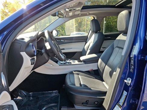 Used 2021 Alfa Romeo Stelvio Ti w/ Premium Package image 13