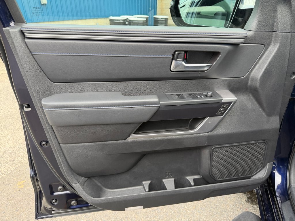 Used 2023 Toyota Tundra Platinum AWD/4WD image 20